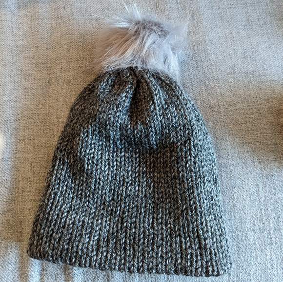 Knit toque - Picture 8 of 8